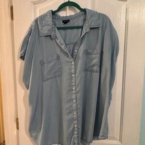 Torrid Chambray Denim Style Button Front Shirt Size 3